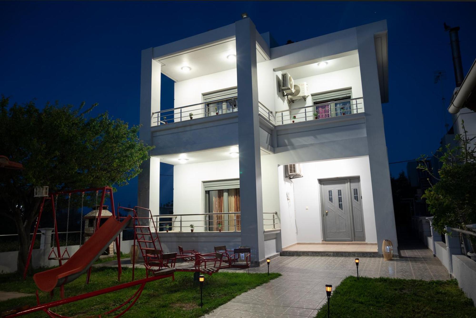 Amaya House Near The Case de vacanță *