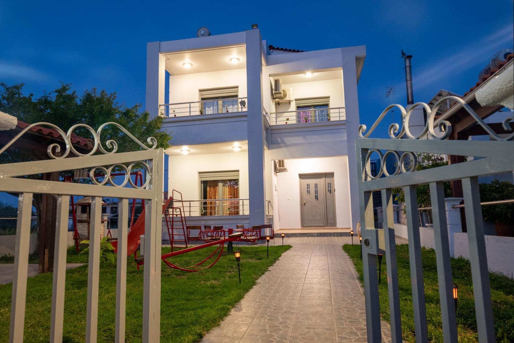 Case de vacanță Amaya House Near The Kremastí