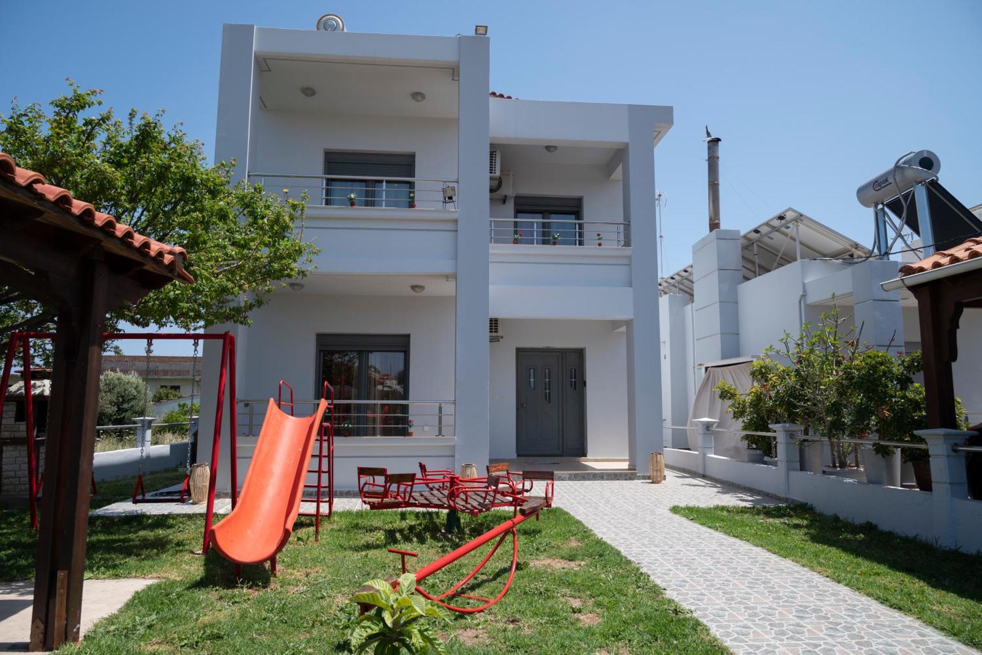 Amaya House Near The Case de vacanță